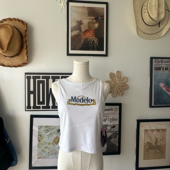 Modelo Tank Top - Picture 5 of 12